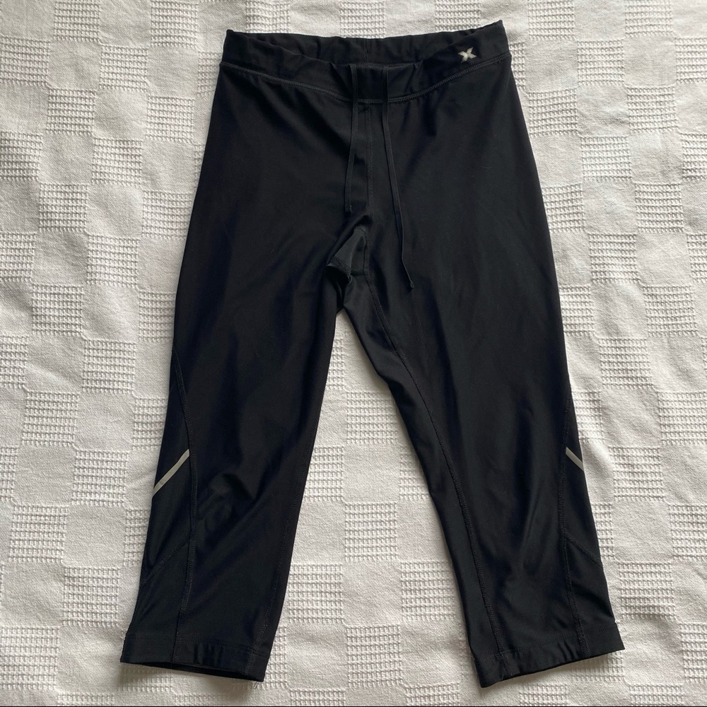 Xersion cropped black workout leggings